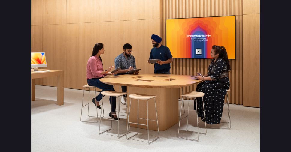 Apple Saket - fyi9