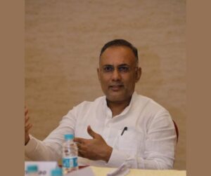 Shri Dinesh Gundu Rao, Hon'ble Minister of Health & Family Welfare, Govt. of Karnataka - fyi9