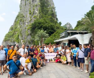 IRIS Group Sales Training in Vietnam - fyi9